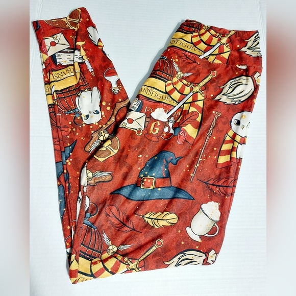 Drews Design Pants - Red House Magical Theme Leggings Women Size TC Owl Transfiguration witch hat‎